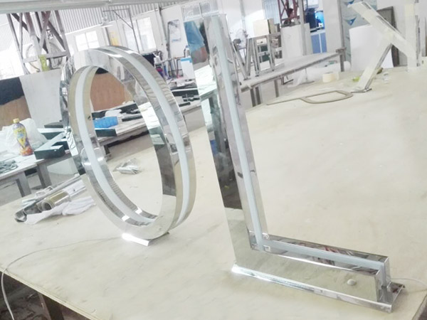 东莞中间发光标识